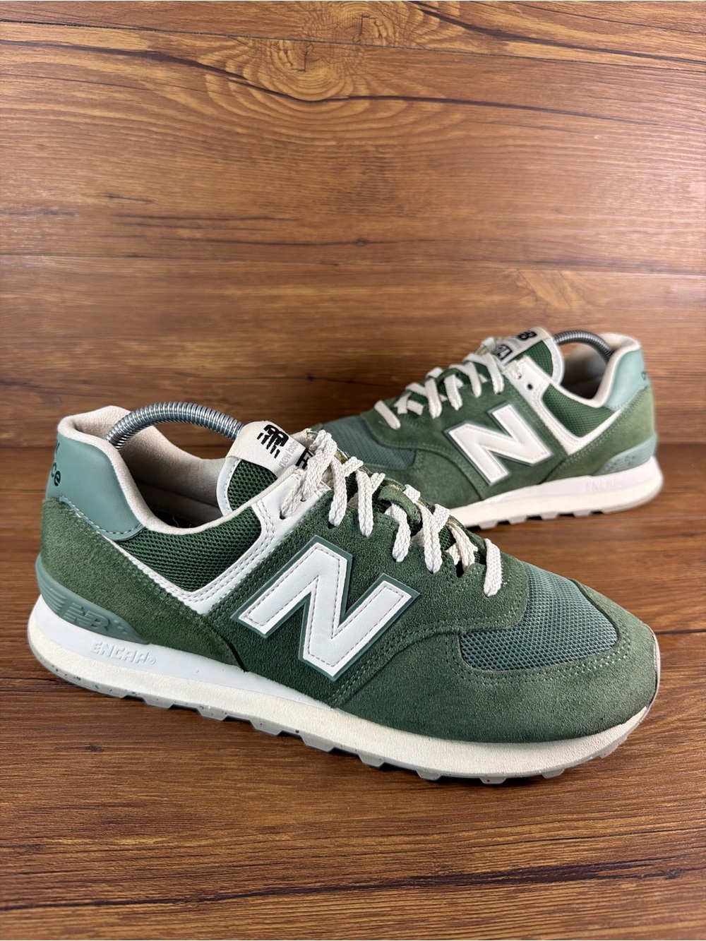 New Balance 574 Mens Green Suede Sneakers Men’s Size 9.5 Low Top Shoes